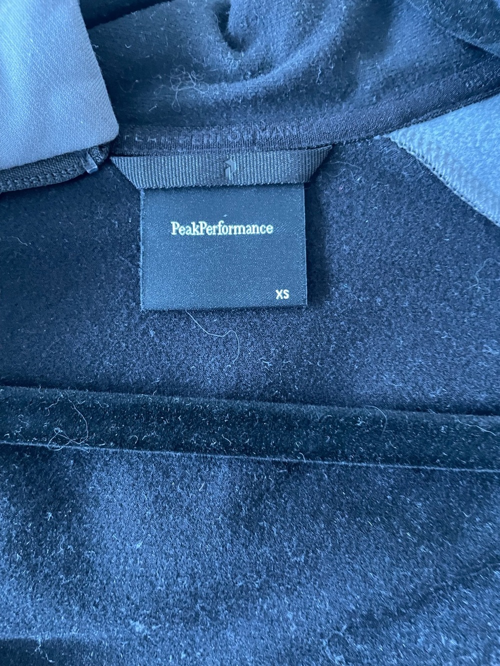 PEAK PERFORMANCE- Helo Zip Jacket, XS, black and grey - Picture 3 of 6
